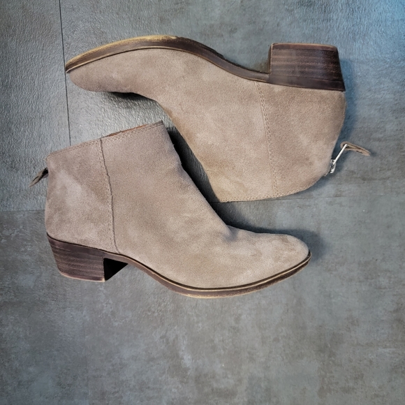 Lucky Brand Bremma Bootie, Women's, Size 6 - Picture 2 of 9